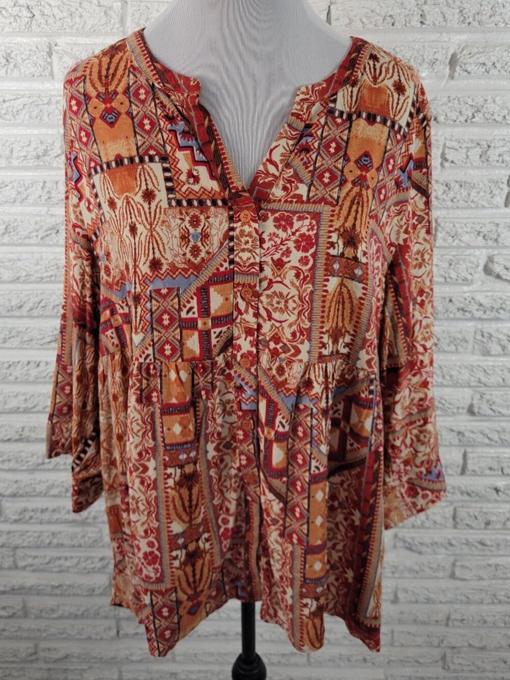 Jones New York Women's Top 1X Red Orange Geometric 3/4 Roll Tab Sleeve GEO89E